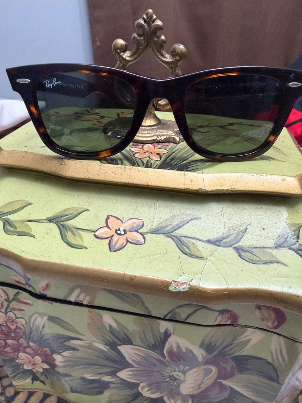 RayBan Original Wayfarer Classic Tortoise
Sunglasses RB2140 1359/31 50022